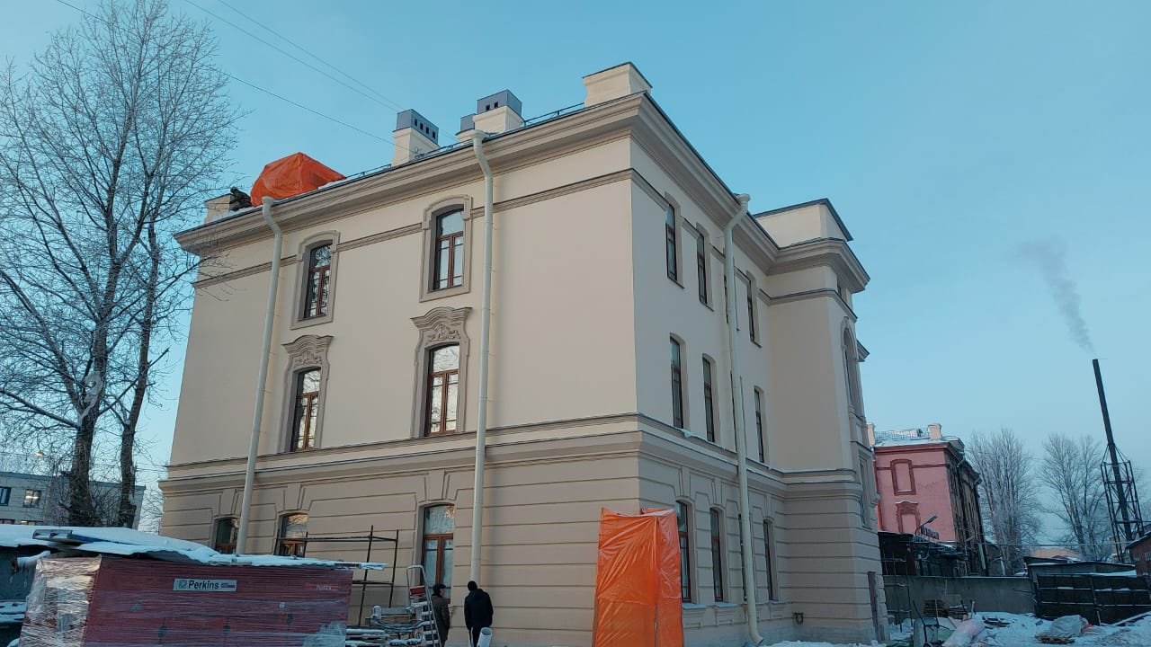 Здание на Метрофаневском ш